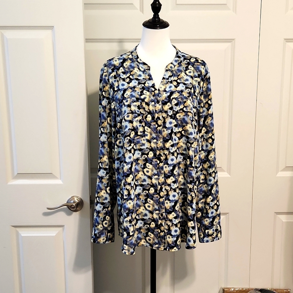 Beautiful long sleeve blouse